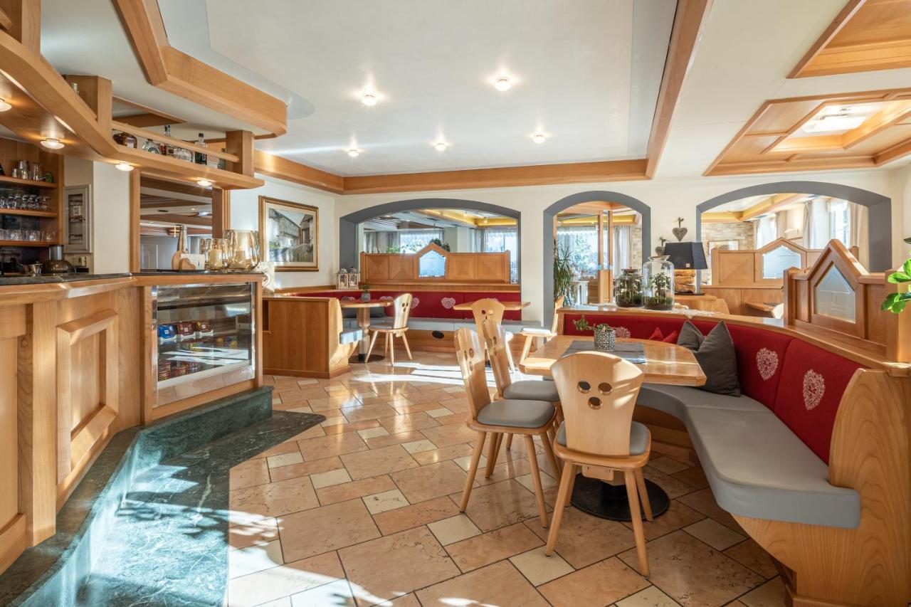 Hotel Nele Ziano di Fiemme Eksteriør billede