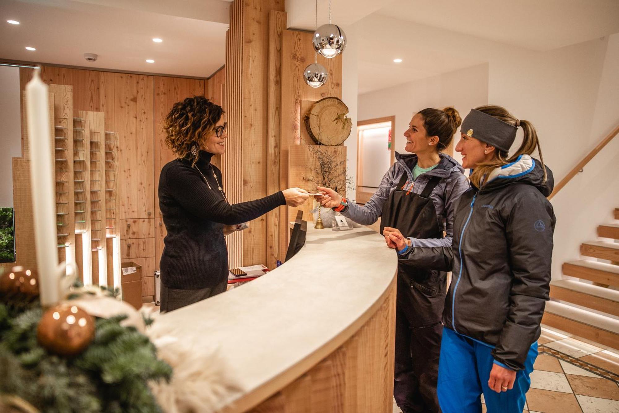 Hotel Nele Ziano di Fiemme Eksteriør billede